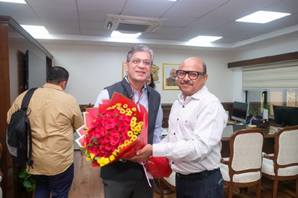 वरिष्ठ आईएएस अधिकारी विजय कुमार केंद्रीय बंदरगाह, पोत परिवहन और जलमार्ग मंत्रालय के सचिव