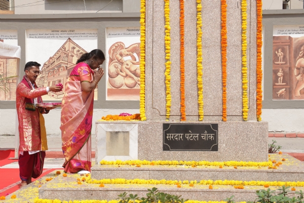 राष्ट्रपति सोमनाथ महादेव के दर्शन हेतु गिर सोमनाथ पहुंचे