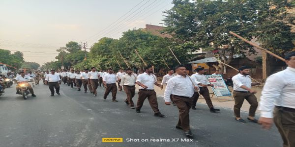 शताब्दीवर्षे राष्ट्रीयस्वयंसेवकसंघस्य भव्यं पथसञ्चलनम्, राष्ट्रभक्तिनादैः निनादितम् नगरम्