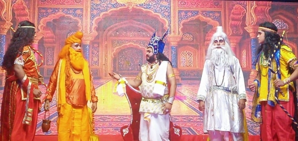 श्रीराम जन्मोत्सव का मंचन ।