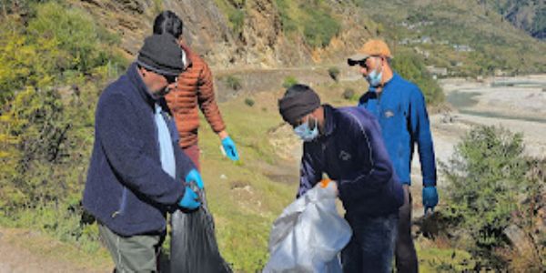 उत्तरकाश्याः झाला ग्रामः निर्मास्यते स्वच्छादर्शग्रामः