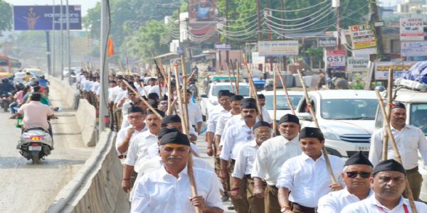 संघ शताब्दी वर्षम् : काश्यां केशवनगरस्य स्वयंसेवकाः निष्काषितवन्तः पथसंचलनम्