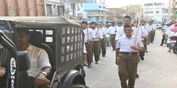 शताब्दीवर्षे राष्ट्रीयस्वयंसेवकसंघेन आयोजितं पथसंचलनम्