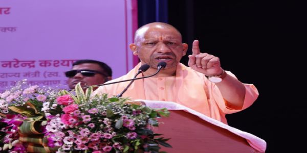 उत्तरप्रदेशस्य सर्वकारस्य कार्मिकेभ्यो दीपावलीतः प्रथमस्य मुख्यमंत्रिणो योगिनः महान् उपहारः