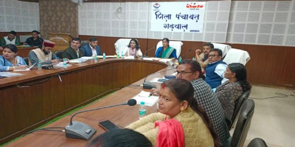 जनपदपंचायत पौड़ी-केंद्रीयसभायां ६५.३३ कोटिः वित्तराशिः पारिता