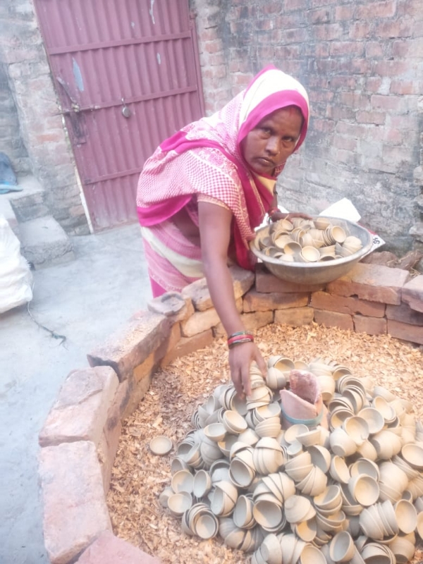 दीपोत्सव से रोशन हुए कुम्हारों के घर