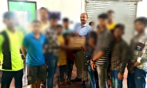 ऑपरेशन उपहार : एसपी विजय कुमार पाण्डेय की पहल से बच्चों और बुजुर्गों के चेहरों पर खिली मुस्कान