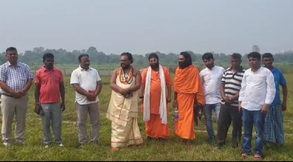 संत और आयोजकों द्वारा भूमि निरीक्षण