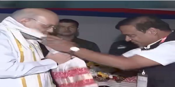 मुख्यमंत्री केंद्रीय गृह मंत्रिणे अमित शाहाय अददात् जन्मदिनस्य शुभकामनाः