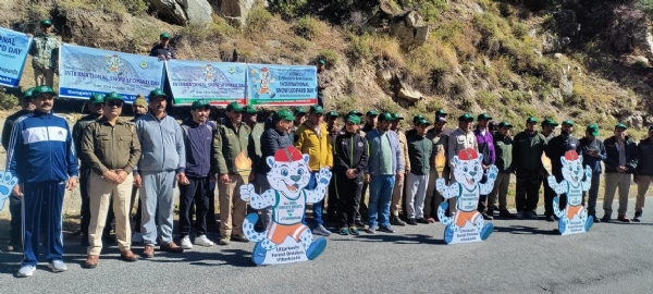 हिम तेंदुए  हमारी जैव विविधता का हिस्सा , इनके संरक्षण के लिए  जागरूकता हिम तेंदुए  हमारी जैव विविधता का हिस्सा , इनके संरक्षण के लिए  जागरूकता