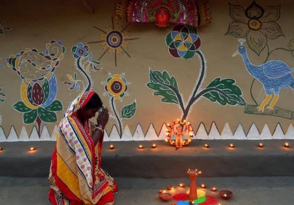 झाड़ग्राम में पारंपरिक बांधना पर्व  मनाया गया