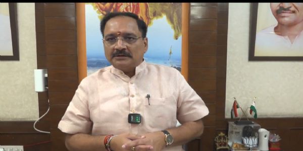 रेखा गुप्ता सर्वकारस्य प्रयासैः यमुना जले निमज्जितुं आचमनं कर्तुं च योग्यम् : वीरेंद्र सचदेवा