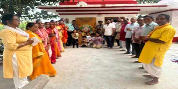 लेखनी-मशीपात्रस्य पूजनं कृत्वा आचरिता भगवानचित्रगुप्तजयंती