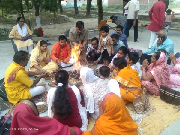 कलम दावात का पूजन कर मनाई गई चित्रगुप्त जयंती