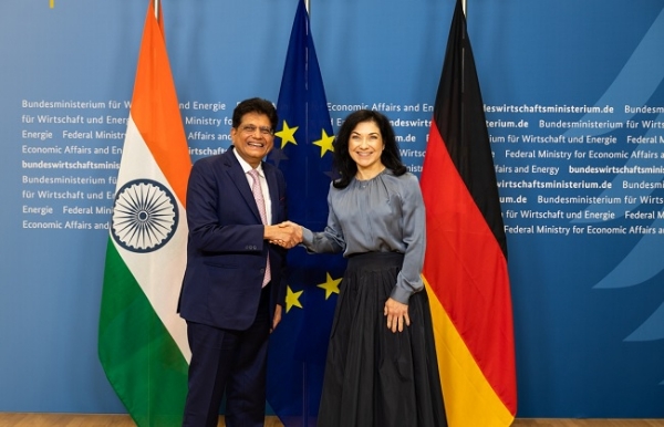 जर्मनी की संघीय अर्थव्यवस्था एवं ऊर्जा मंत्री कैथरीना रीच से चर्चा करते पीयूष गोयल जर्मनी की संघीय अर्थव्यवस्था एवं ऊर्जा मंत्री कैथरीना रीच से चर्चा करते पीयूष गोयल