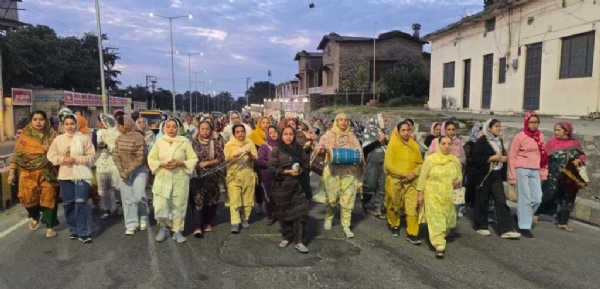 प्रथम प्रभात फेरी हुई संपन्न, गुरुद्वारा गुरु सिंह सभा कमेटी काठगोदाम ने किया प्रभात फेरी का भव्य स्वागत प्रथम प्रभात फेरी हुई संपन्न, गुरुद्वारा गुरु सिंह सभा कमेटी काठगोदाम ने किया प्रभात फेरी का भव्य स्वागत