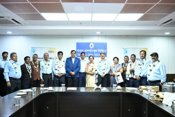 सीसीएल में कार्यक्रम की तस्वीर सीसीएल में कार्यक्रम की तस्वीर