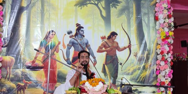 मातुः सीतायाः प्रस्थान-प्रसङ्गं श्रुत्वा भक्ताः भावुकाः अभवन्