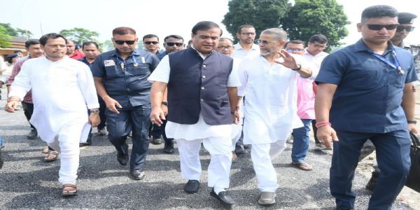 जन्मदिने मुख्यमंत्री कामरूपस्य विधायकाय अददात् शुभकामनाः