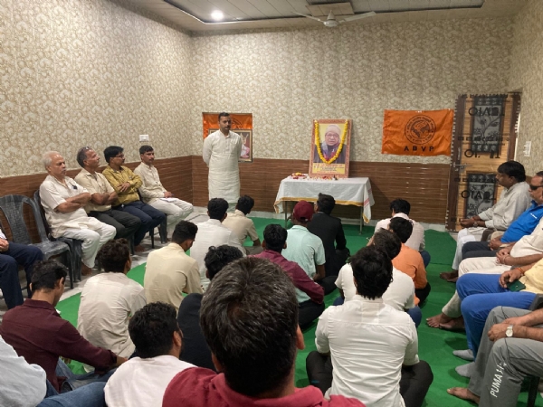 आरएसएस के वरिष्ठ प्रचारक के जीवन पर प्रकाश डालते हुए पूर्व अखिल भारतीय विद्यार्थी परिषद राष्ट्रीय कार्यकारिणी के विशेष आमंत्रित सदस्य