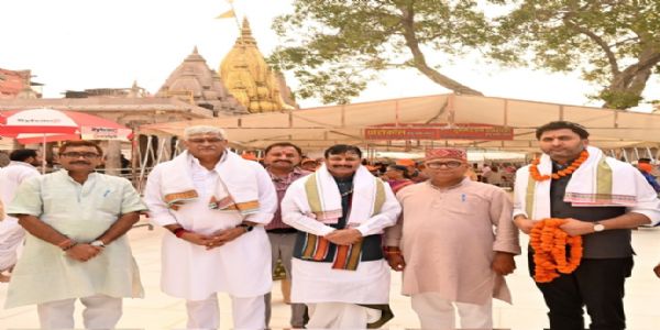 काशीविश्वनाथस्य दर्शनं कृत्वा अध्यात्मशान्त्योः संस्कृत्याः च दिव्यं साक्षात्कारं भवति — गजेन्द्रः सिंहः शेखावतः