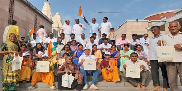 काशी विश्वनाथ धाम्नि सिंगल यूज पॉलीथिन इत्येतत् विरुद्धम् आंदोलनम्, श्रद्धालवः सम्मिलिताः