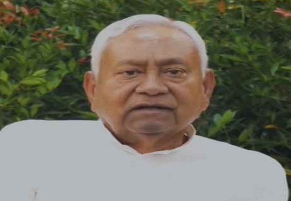 मुख्यमंत्री की वीडियाे के दाैरान फाेटाे