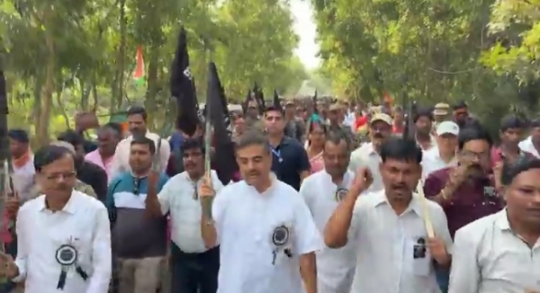 नंदीग्राम में श्रद्धांजलि सभा नंदीग्राम में श्रद्धांजलि सभा