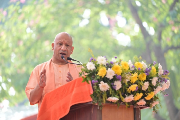 *सरदार पटेल की 150वीं जयंती समारोह के उपलक्ष्य में सीएम योगी ने किया एकता यात्रा का शुभारंभ* *सरदार पटेल की 150वीं जयंती समारोह के उपलक्ष्य में सीएम योगी ने किया एकता यात्रा का शुभारंभ*