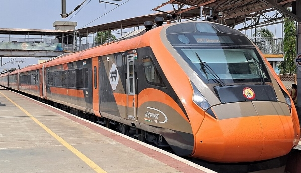 बंदे भारत एक्सप्रेस। बंदे भारत एक्सप्रेस।