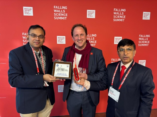 आईआईटी खड़गपुर के निदेशक ने जर्मनी में किया भारत का प्रतिनिधित्व