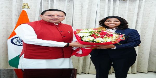 महिलाविश्वचषकविजेतृक्रीडिका स्नेह राणा अकरोन्मुख्यमंत्रिणा सह मेलनम्, अवदत् यत् उत्तराखण्डस्य बालाभ्यः प्रेरणास्रोतः