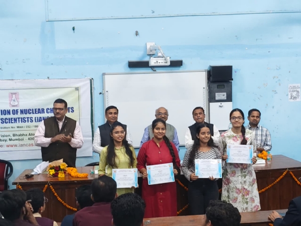 *डी.डी.यू. गोरखपुर विश्वविद्यालय में परमाणु विज्ञान पर विशेष कार्यक्रम सम्पन्न* *डी.डी.यू. गोरखपुर विश्वविद्यालय में परमाणु विज्ञान पर विशेष कार्यक्रम सम्पन्न*