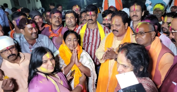 अररिया फोटो:नरपतंज से जीतो विधायक देवती यादव अररिया फोटो:नरपतंज से जीतो विधायक देवती यादव