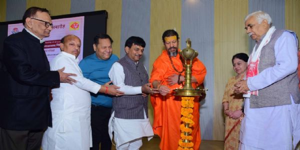 सेवा-समर्पणैः एव भारतस्य सांस्कृतिकशक्तिजीवितः अस्ति - स्वामी कैलाशानन्द गिरिः