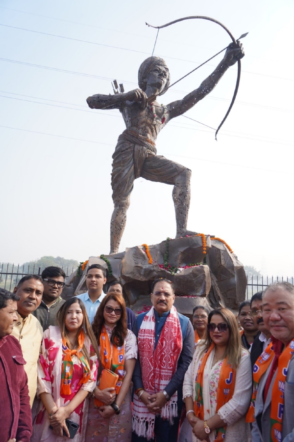 दिल्ली प्रदेश अध्यक्ष वीरेंद्र सचदेवा भाजपा कार्यकर्ताओं के साथ। दिल्ली प्रदेश अध्यक्ष वीरेंद्र सचदेवा भाजपा कार्यकर्ताओं के साथ।