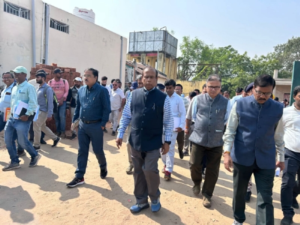 रेलवे महाप्रबंधक अनिल कुमार मिश्रा आज जलेश्वर स्टेशन रेलवे महाप्रबंधक अनिल कुमार मिश्रा आज जलेश्वर स्टेशन