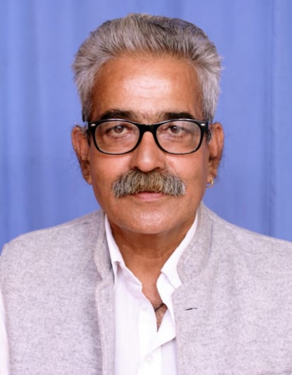 उपाध्यक्ष पुष्पराज कात्यायन। उपाध्यक्ष पुष्पराज कात्यायन।