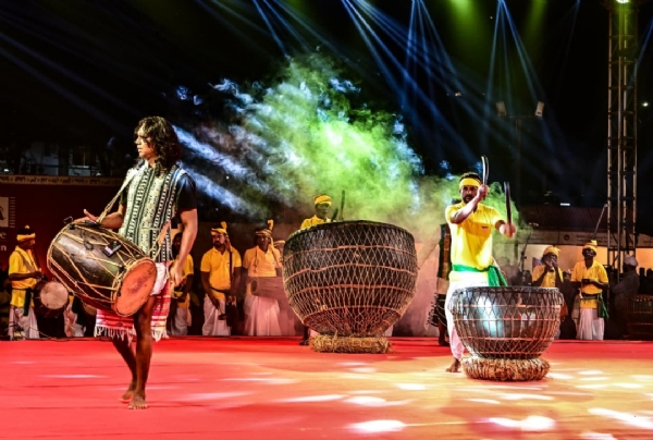 संवाद 2025 : आदिवासी पहचान, परंपरा और सामुदायिक गौरव का उत्सव संवाद 2025 : आदिवासी पहचान, परंपरा और सामुदायिक गौरव का उत्सव