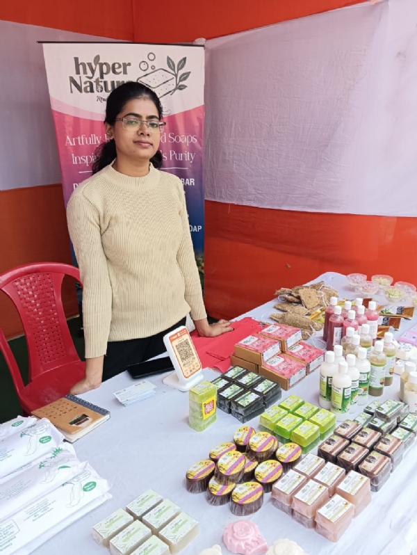 बाल मेला में लगा स्टाल बाल मेला में लगा स्टाल