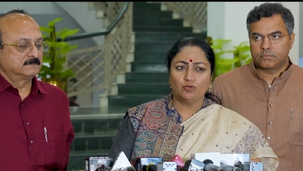 मुख्यमंत्री रेखा गुप्ता (फाइल फोटो) मुख्यमंत्री रेखा गुप्ता (फाइल फोटो)