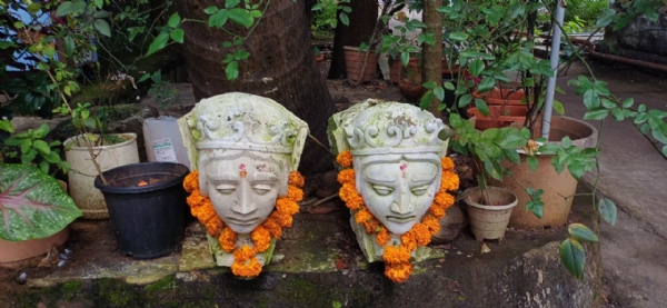 Ancient statuse of saints found Dilapidated bangla Ancient statuse of saints found Dilapidated bangla