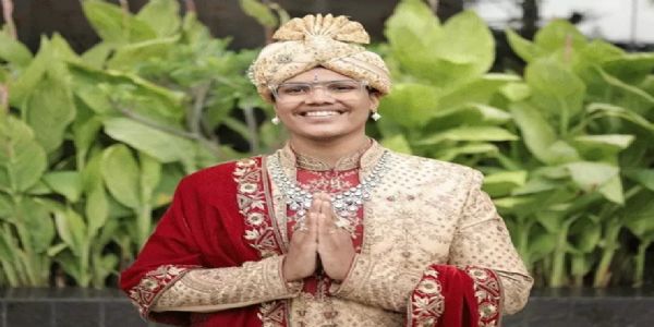 गुजरस्थ सूरतस्य हीरकव्यापारिणः पुत्र जश महेता 23 नवंबर दिनांके गृहीष्यति जैन संन्यासस्य दीक्षा