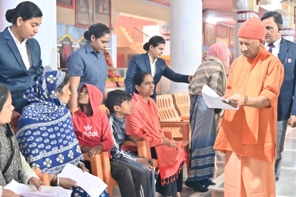 *पीड़ितों की सहायता में लापरवाही पर होगी कार्रवाई : मुख्यमंत्री* *पीड़ितों की सहायता में लापरवाही पर होगी कार्रवाई : मुख्यमंत्री*