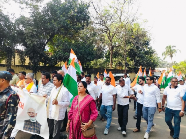 खड़गपुर में हुआ यूनिटी तिरंगा यात्रा खड़गपुर में हुआ यूनिटी तिरंगा यात्रा