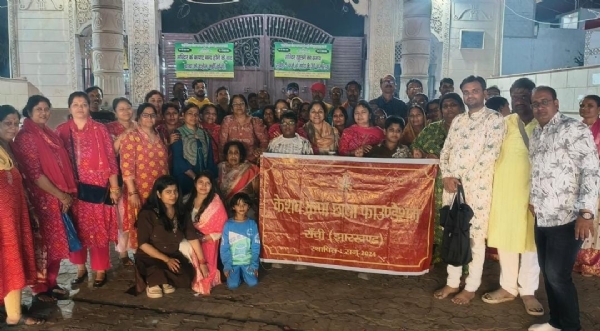 खाटू धाम यात्रा के श्रद्धालु खाटू धाम यात्रा के श्रद्धालु