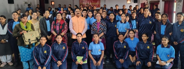 नवयुग कन्या महाविद्यालय में एसआईआर को लेकर हुआ आयोजन नवयुग कन्या महाविद्यालय में एसआईआर को लेकर हुआ आयोजन