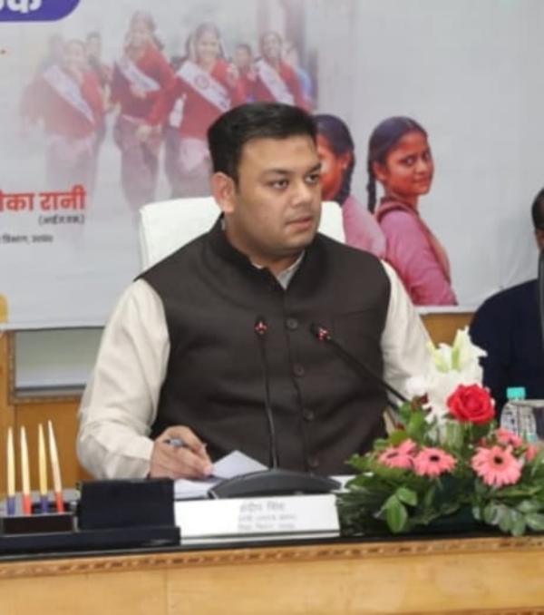 बेसिक शिक्षा मंत्री संदीप सिंह बेसिक शिक्षा मंत्री संदीप सिंह