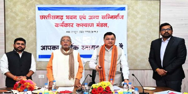 रायपुरम् - ७३,८६८ निर्माणश्रमिकेभ्यः विविधयोजनानां वित्तराशिः डी.बी.टी. माध्यमेन वितरिता