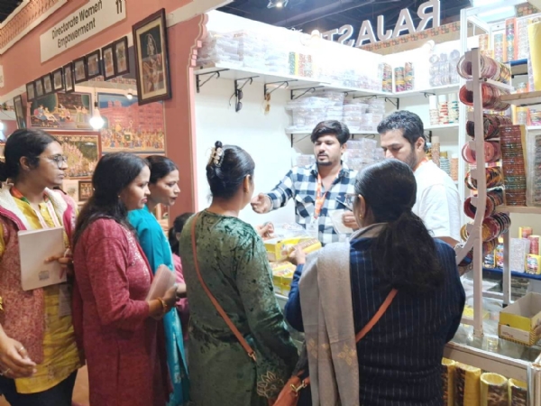 भारतीय अंतरराष्ट्रीय व्यापार मेला: राजस्थान मण्डप बना लाख से बनी चूड़ियों के विपणन और विक्रय का बड़ा मंच